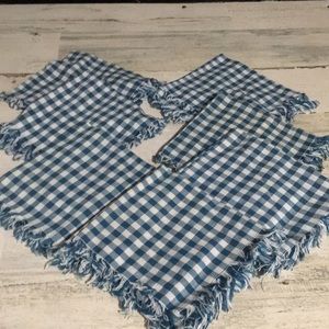 Set of seven lightweight cotton cloth blue & white checked napkins with fringe